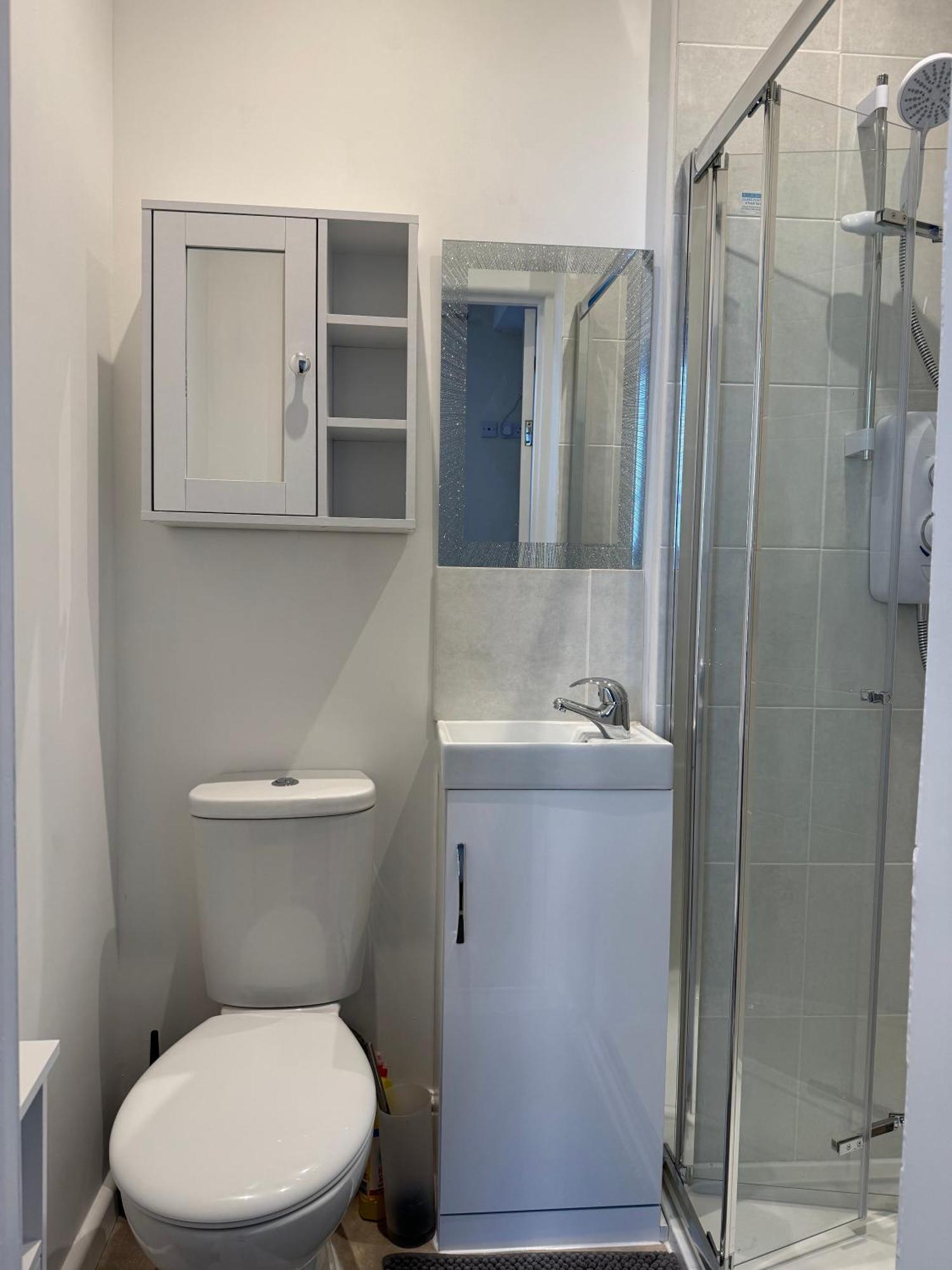 Comfortable Home Away From Home, Town Centre, Free Parking,Multiple Rooms Cheltenham Ngoại thất bức ảnh