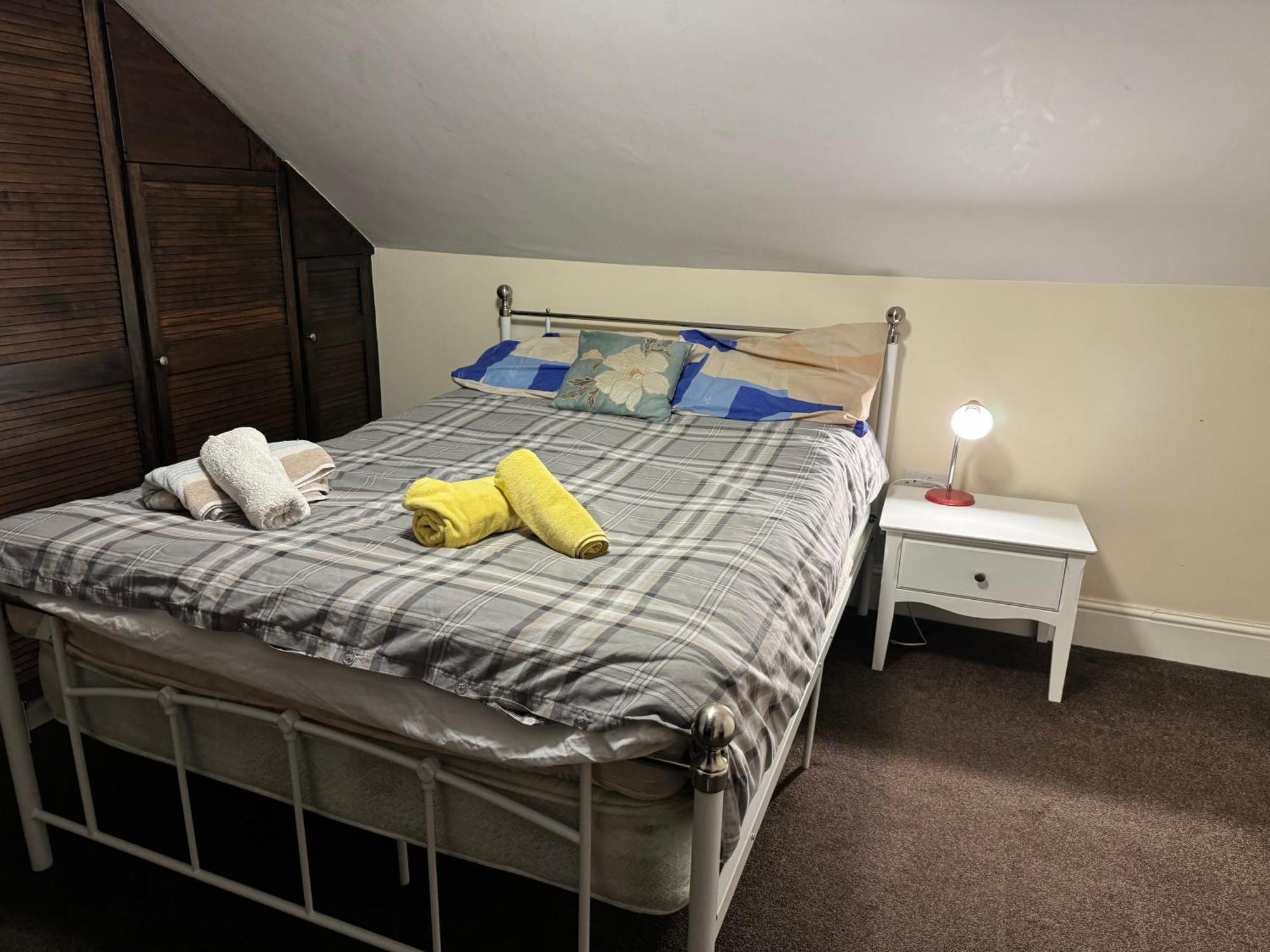 Comfortable Home Away From Home, Town Centre, Free Parking,Multiple Rooms Cheltenham Ngoại thất bức ảnh